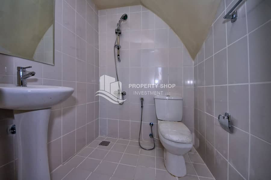 17 5-bedroom-villa-abu-dhabi-al-reef-contemporary-village-maids-bathroom. JPG