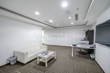 Office for Sale in Business Bay, Dubai - Vacant | DED License | Fully Fitted and Furnished