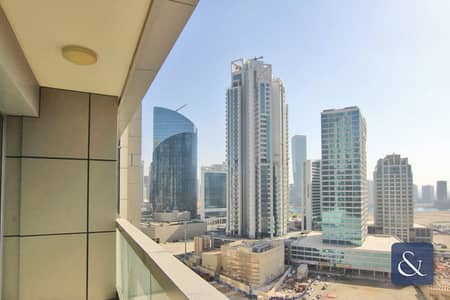 Studio for Sale in Downtown Dubai, Dubai - Vacant Now | Great Investment | Balcony