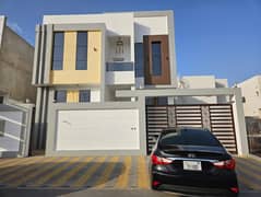 A villa for annual rent in the Al Helio area in Ajman. The villa is ready to move in within a few days, with modern finishes and decor, large master b
