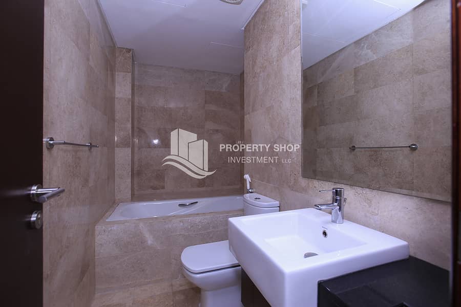 10 1-bedroom-apartment-al-reem-island-marina-square-marina-heights-2-master-bathroom. JPG