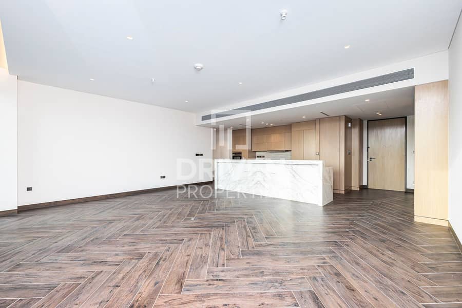 Luxury Living and Brand New | Vacant Apt