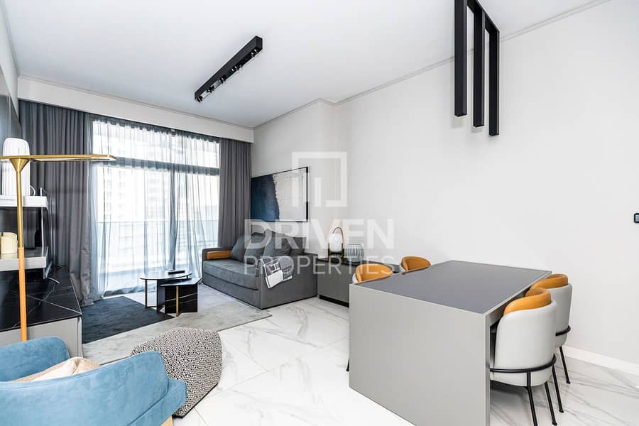 Modern and Bright Unit | Well Maintained