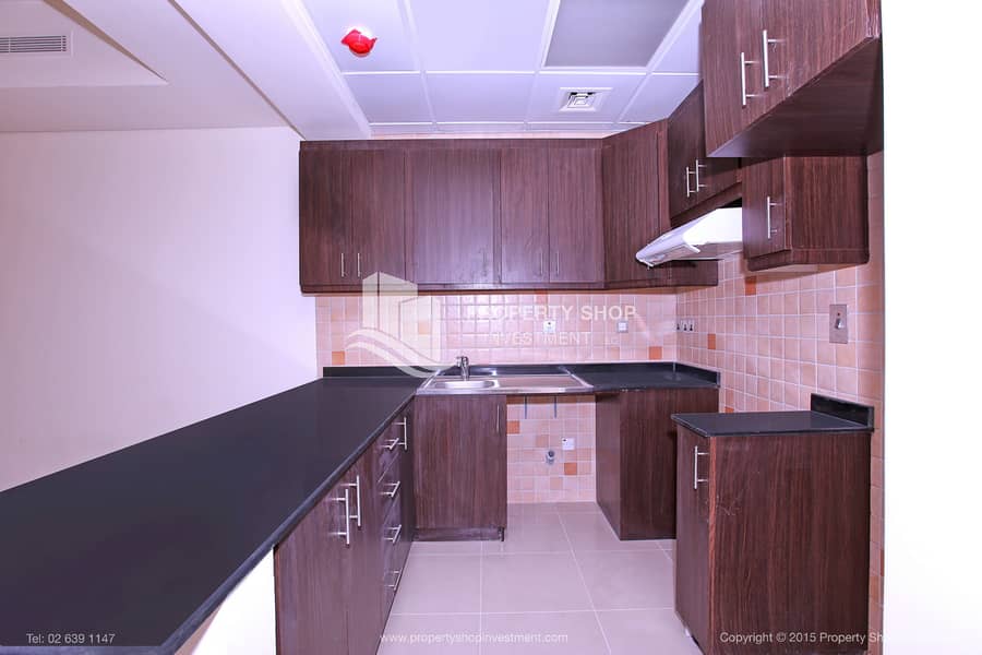 4 studio-apartment-abu-dhabi-al-reem-island-city-of-lights-hydra-avenue-kitchen-3. JPG