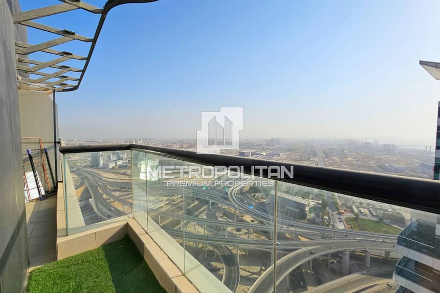Highest Floor | Marina and SZR View | Renovated