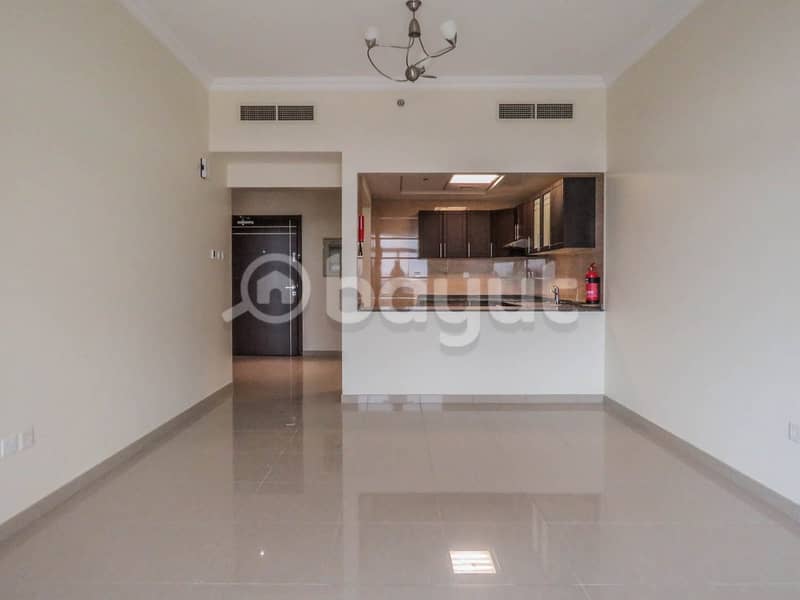 High Quality 1 Bedroom for 6 Cheques located in Arjan