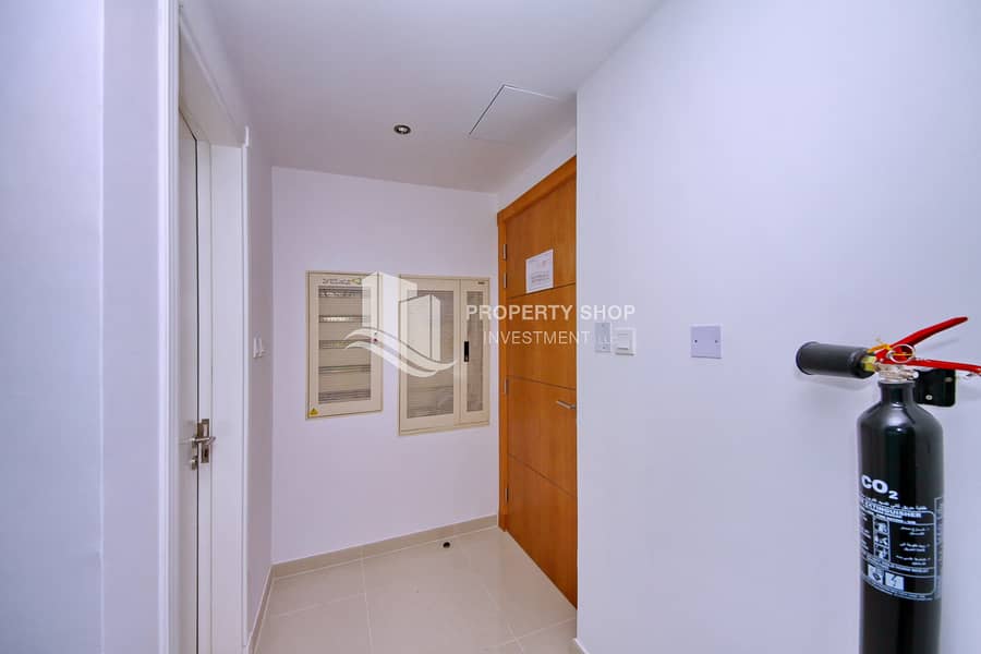 11 2-bedroom-apartment-al-reem-island-najmat-abu-dhabi-marina-bay-foyer. JPG