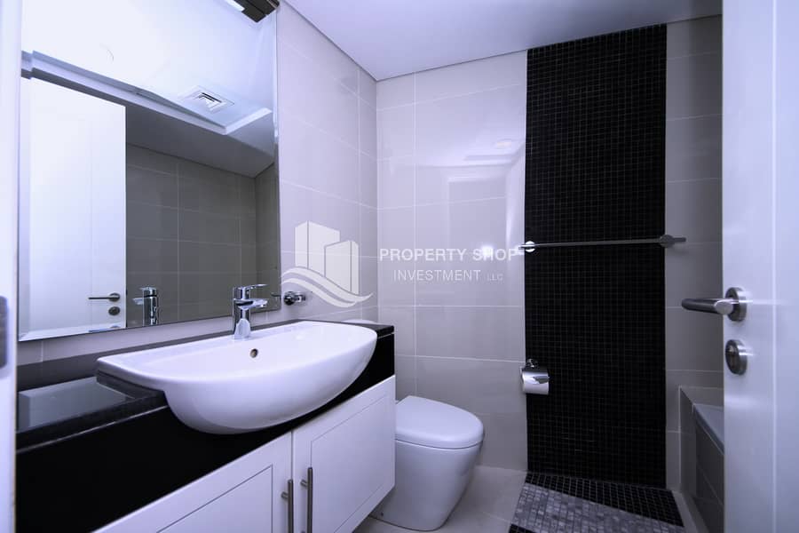 12 2-bedroom-apartment-al-reem-island-najmat-abu-dhabi-marina-bay-master-bathroom. JPG