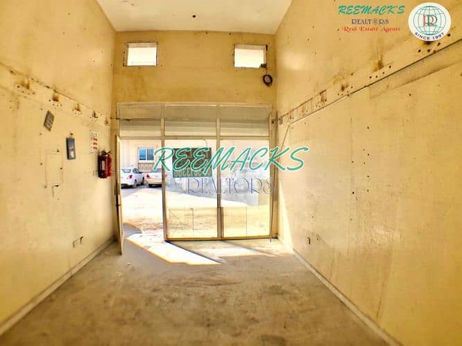 SINGLE DOOR SHOP AVAILABLE  FOR RENT IN MUWEILAH AREA NEAR TO GALAXY CITY SUPERMARKET