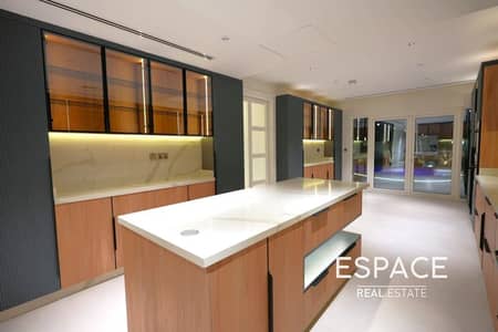 5 Bedroom Villa for Sale in Jumeirah Park, Dubai - Upgraded | Extended | Vastu | 5BR Legacy