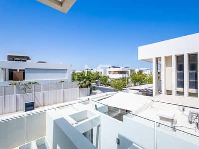 4 Bedroom Villa for Sale in Yas Island, Abu Dhabi - Corner Villa | Owner Occupied | Modern Layout