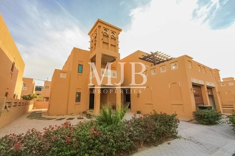 Beautiful 5 Bed Villa plus Study and Maids Room