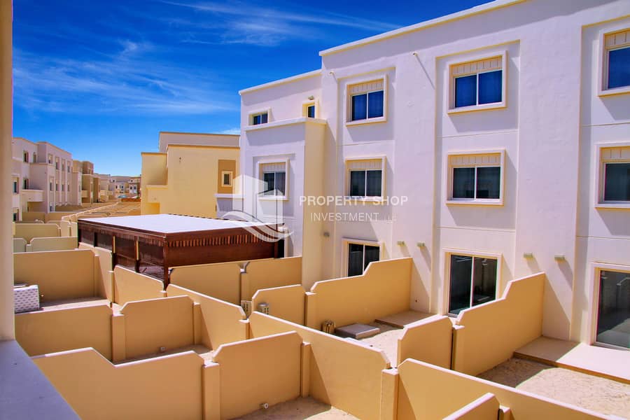 10 2-bedroom-villa-abu-dhab-al-reef-arabian-village-view. JPG