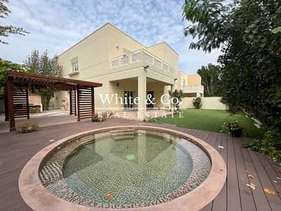 5 Bedroom Villa for Rent in The Meadows, Dubai - Fully Upgraded | Lake View | Private Pool