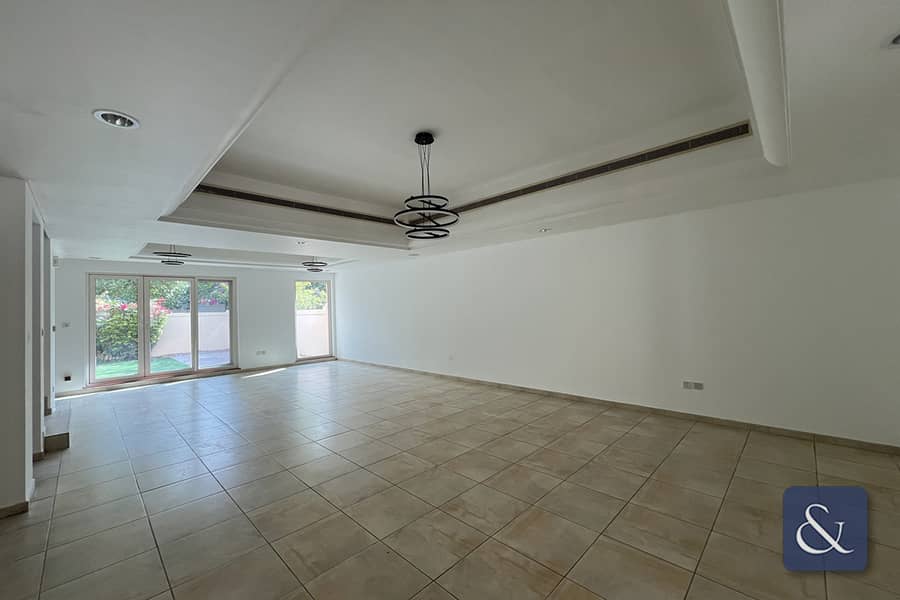 TH2 | PARK BACKING | LANDSCAPED TH2 | PARK BACKING | LANDSCAPED