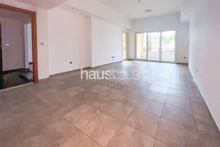 2 Bedroom Flat for Rent in Palm Jumeirah, Dubai - Vacant | Ground Floor | Massive Terrace