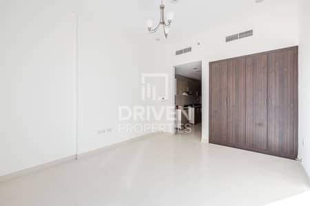 Studio for Rent in Al Jaddaf, Dubai - Ready To Move In and Well-Managed Studio