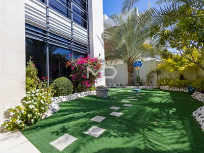 4 Bedroom Villa for Sale in Yas Island, Abu Dhabi - Fully Upgraded|Single Row Villa |Extended Bedrooms