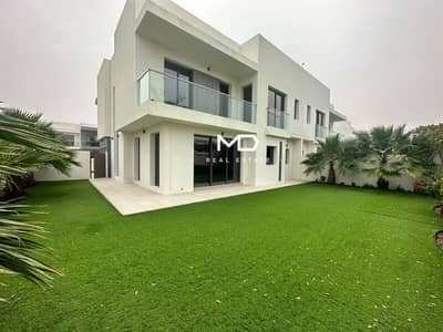 4 Bedroom Townhouse for Sale in Yas Island, Abu Dhabi - Hot Deal! | Available to Move In | Modern Finish