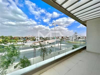 5 Bedroom Villa for Sale in Yas Island, Abu Dhabi - Expansive Terrace and Balcony | Spacious Layout