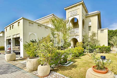 5 Bedroom Villa for Sale in Al Furjan, Dubai - Single row | Backs onto a park | Rented