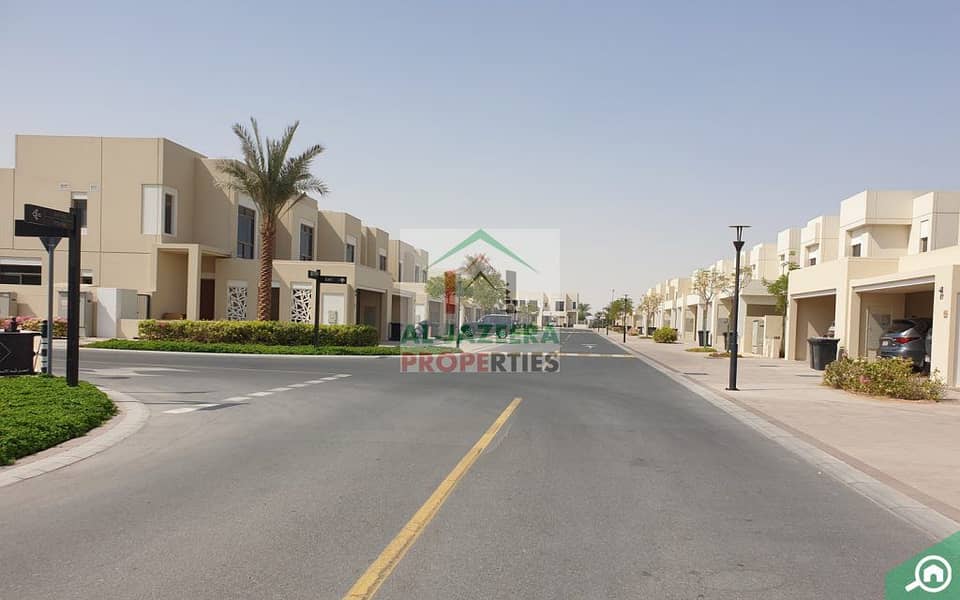 3 Safi-Townhouses-_-Street-view-_-10-6-9-22-1024x640. jpg