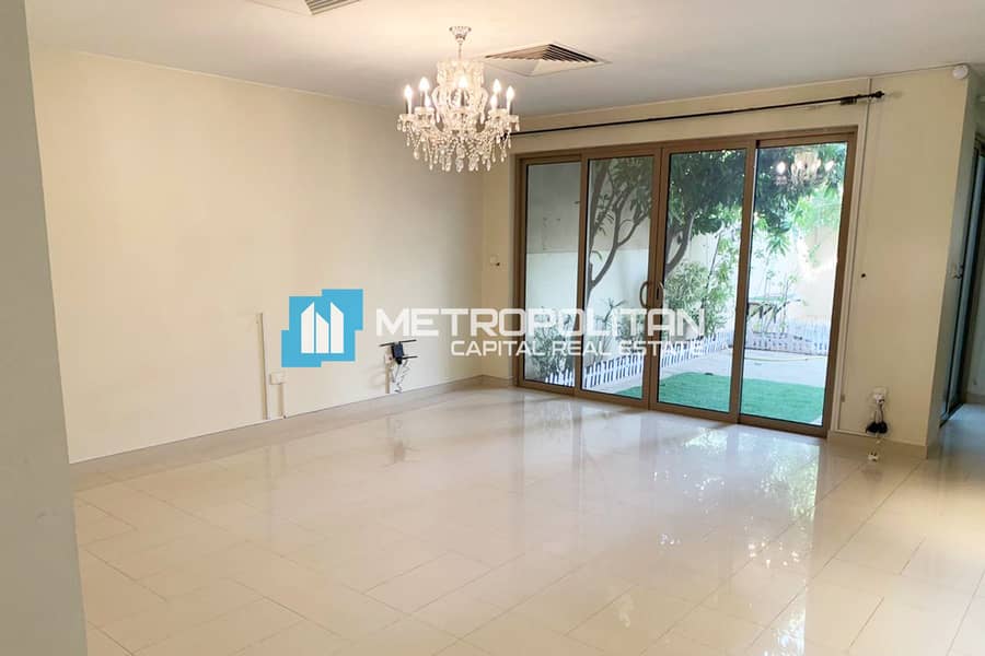 Single Row 3BR | Community View | Ready To Move In Single Row 3BR | Community View | Ready To Move In