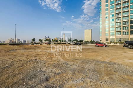 ارض سكنية  للبيع في مجمع دبي ريزيدنس، دبي - ارض سكنية في مجمع دبي ريزيدنس 12820000 درهم - 8563098