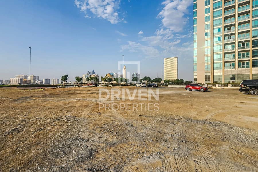 ارض سكنية في مجمع دبي ريزيدنس 12820000 درهم - 8563098