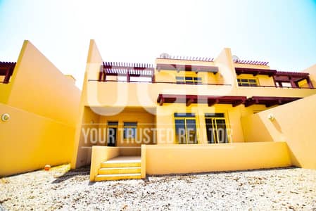 Hot Deal! Vacant 3BR TH w/ Private Garden Hot Deal! Vacant 3BR TH w/ Private Garden