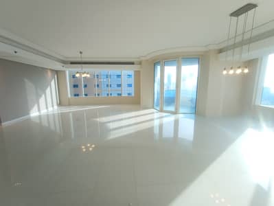 3 Bedroom Apartment for Rent in Corniche Al Buhaira, Sharjah - CHILLER AND GYMPOOL PARKING FREE LUXURY 3BHK FULLY SEA VIEW HUGE SIZE WITH MAIDROOM STORAGE ROOM WARDROBES AND BALCONY AVAILABLE