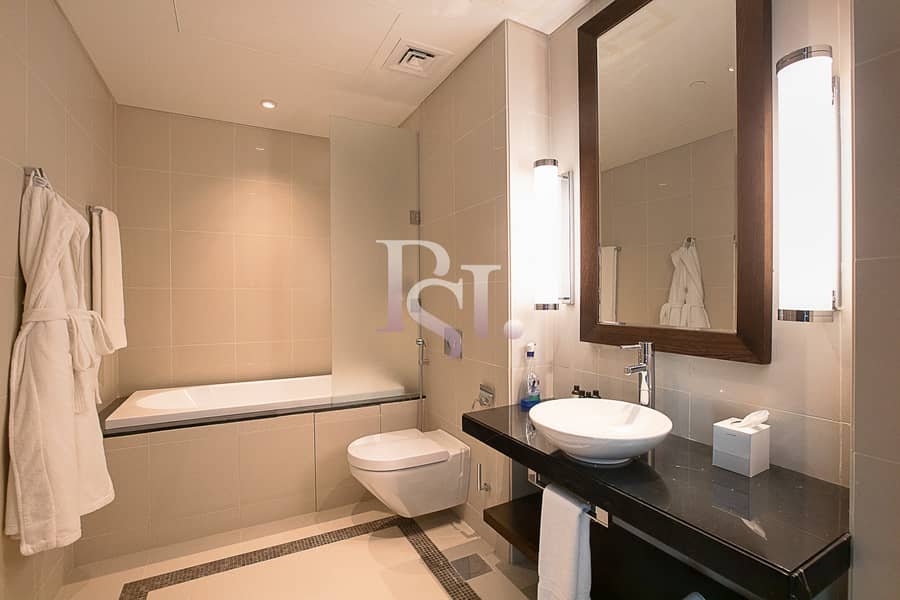 5 fairmont-marina-residence-abudhabi-bathroom (3). JPG