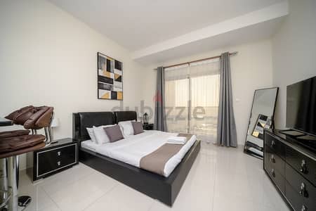 Studio for Rent in Dubai Sports City, Dubai - Studio | Golf Course View | Bills Included
