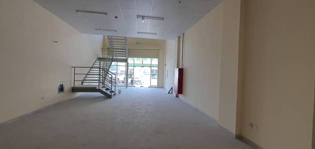 Showroom para en Alquiler en Al Jurf, Ajman - 20240206_144545. jpg
