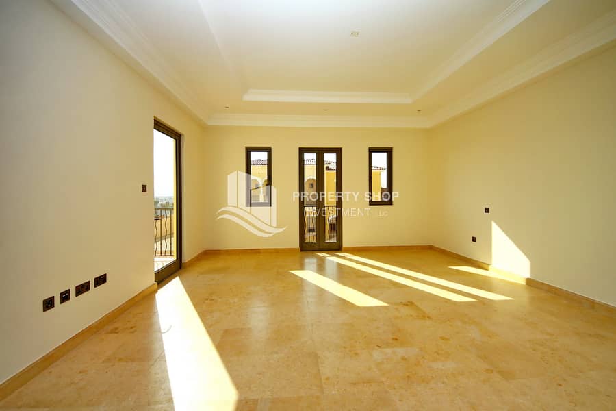 8 3-bedroom-townhouse-abu-dhabi-saadiyat-beach-mediterranean-master-bedroom-1. JPG