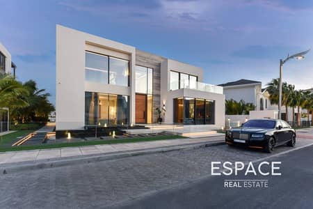 6 Bedroom Villa for Sale in Palm Jumeirah, Dubai - EXCLUSIVE | VOT | Custom Built Tip Villa