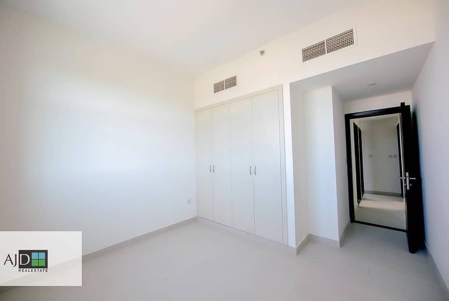 Special Offer/Spacious Apt /Clean Building