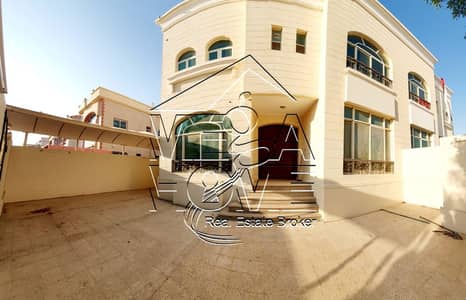 4 Bedroom Villa for Rent in Khalifa City, Abu Dhabi - HOT DEAL!!! OUTSIDE KITCHEN DRIVER ROOM PRIVATE VILLA