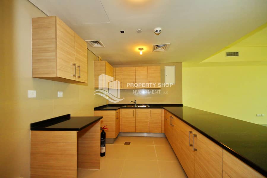 2 1-bedroom-apartment-al-reem-island-marina-square-tala-tower-kitchen. JPG