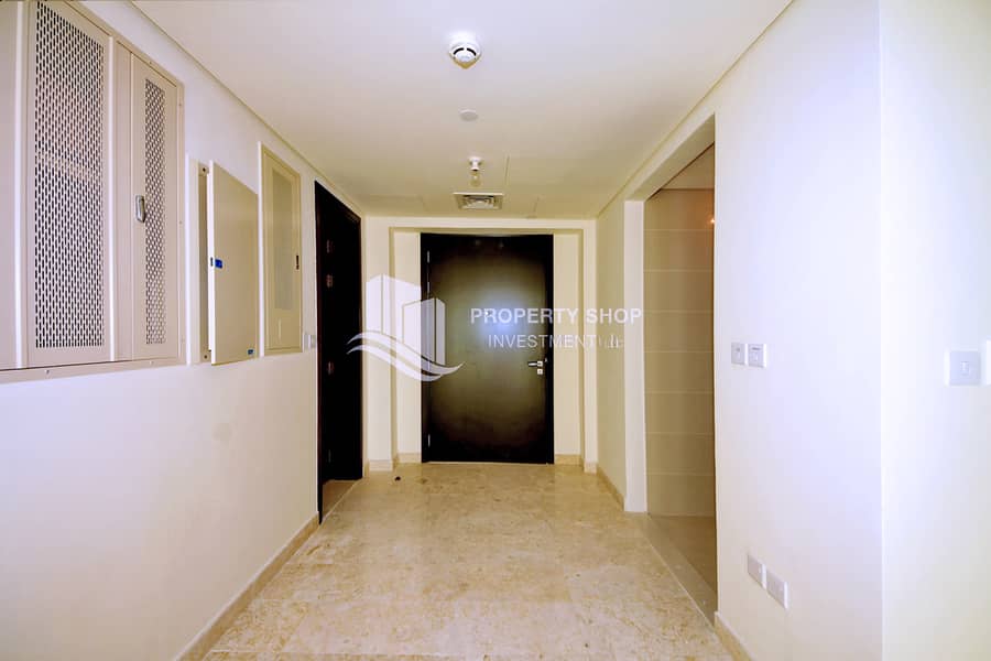 1-bedroom-apartment-al-reem-island-marina-square-ocean-terrace-foyer. JPG