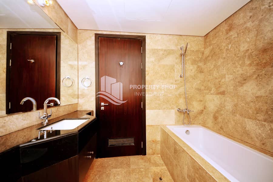 8 1-bedroom-apartment-al-reem-island-marina-square-ocean-terrace-bathroom-1. JPG