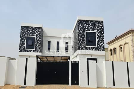 5 Bedroom Villa for Sale in Hoshi, Sharjah - Luxury Villa in Hoshi | Large Plot | Modern