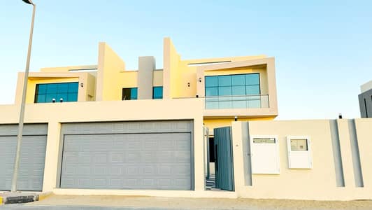 Brand new luxurious 4bed villa in best community of sharjah just 160k