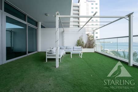 1 Bedroom Flat for Rent in Palm Jumeirah, Dubai - Unfurnished | Waterfront Living | Luxury
