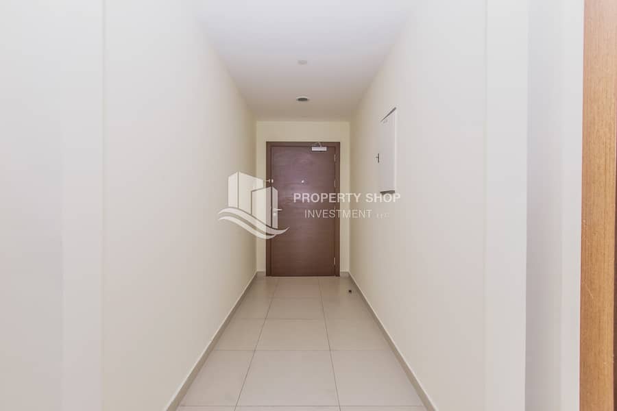 12 1-bedroom-apartment-al-reem-island-shams-abu-dhabi-gate-tower-1-foyer. JPG