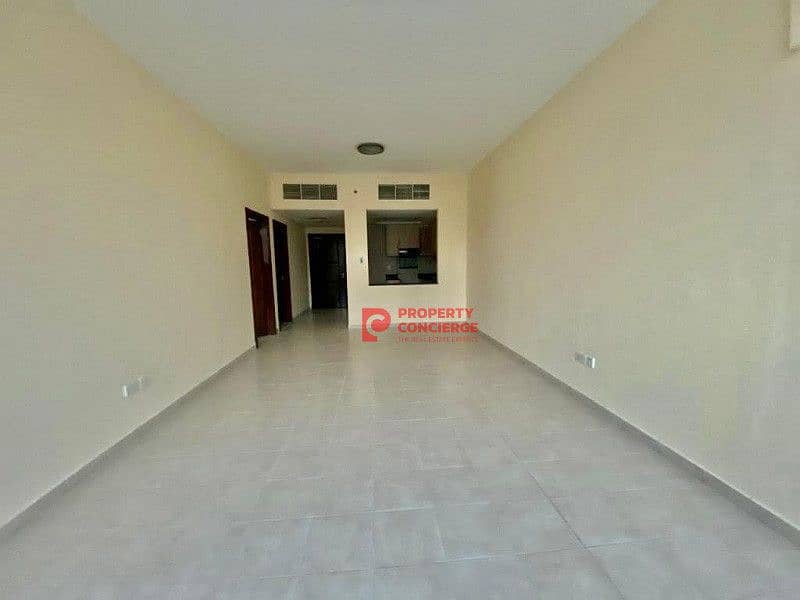 Large 1 Bedroom I With Balcony  I Chiller Free