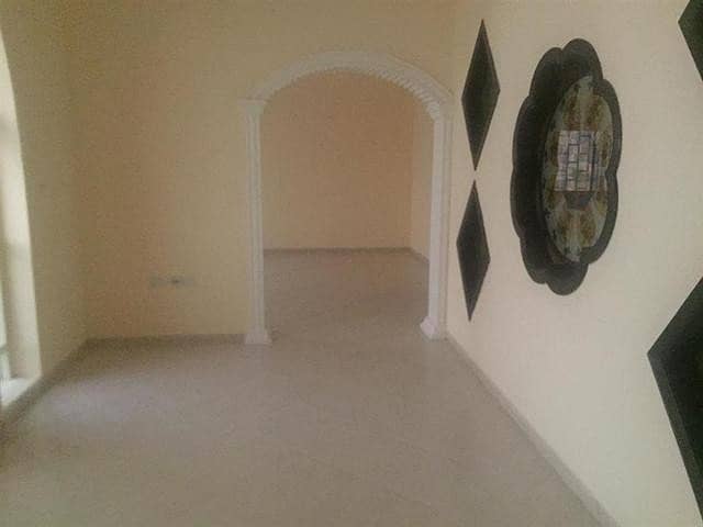 NICE AND CLEAN 5 BED/HALL/MAJLIS/MAID/DRIVER/LAUNDRY ROOM VILLA FOR RENT IN NAD AL HAMAR