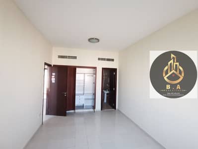 فلیٹ 1 غرفة نوم للايجار في المدينة العالمية، دبي - الوحدة الخلفية متوفرة للإيجار في إسبانيا للعائلات في مبنى الأسرة جاهز للتحرك في موقع جيد