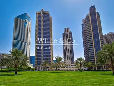 2 Bedroom Apartment for Rent in Downtown Dubai, Dubai - Unfurnished | Low Floor | Available Now