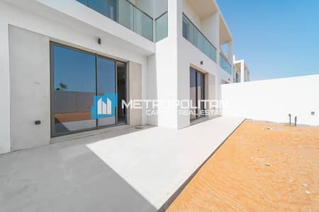 3 Bedroom Townhouse for Sale in Yas Island, Abu Dhabi - Single Row | End Unit| Exquisite Townhouse| Rented